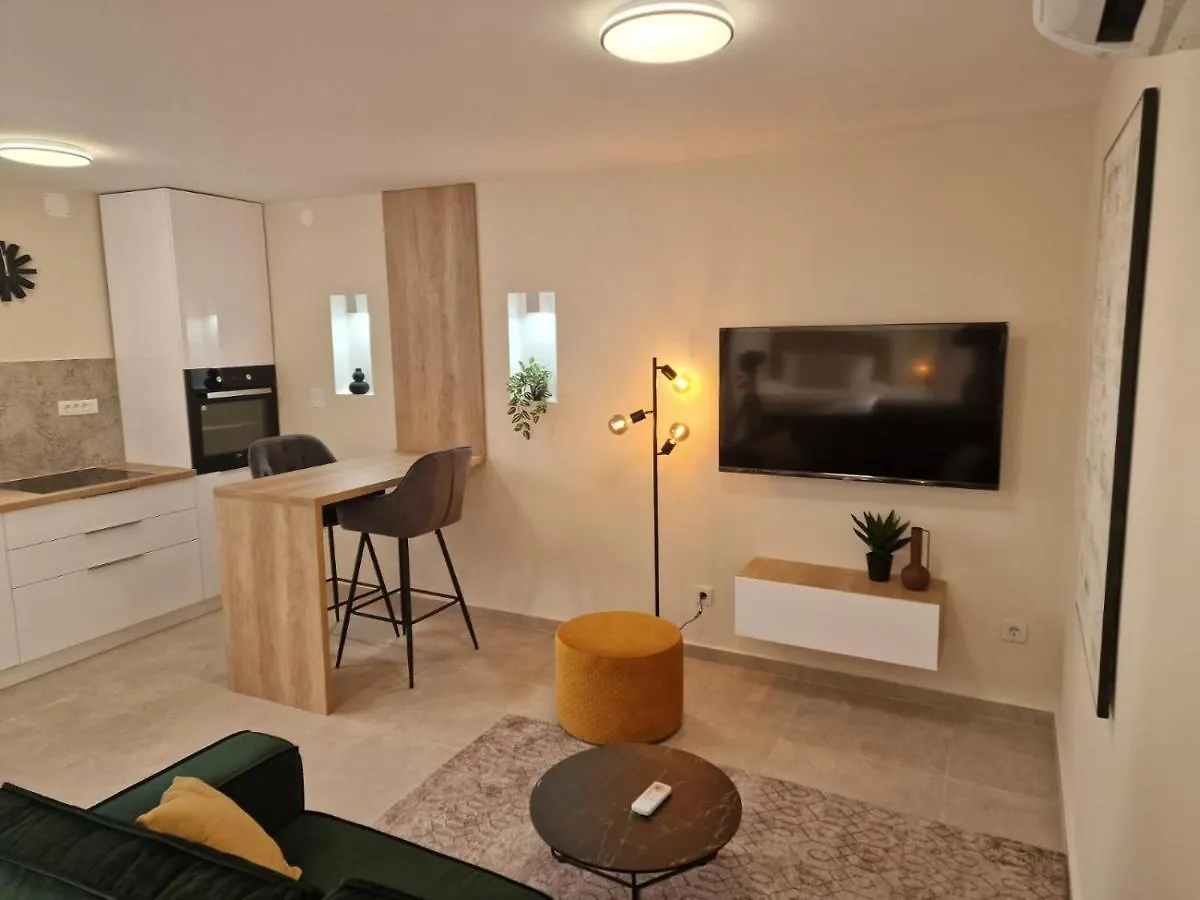 Studio Apartment Mare With Private Garden And Jacuzzi Vinkuran