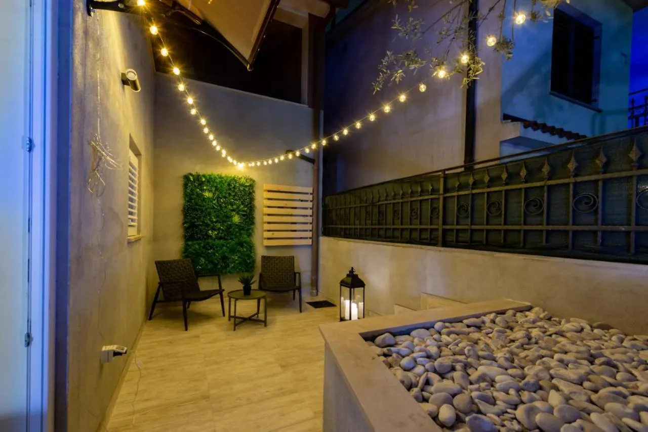 Studio Apartment Mare With Private Garden And Jacuzzi Vinkuran 0*,  Croatia