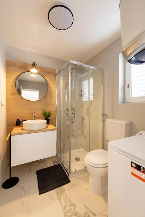 Studio Apartment Mare With Private Garden And Jacuzzi Vinkuran